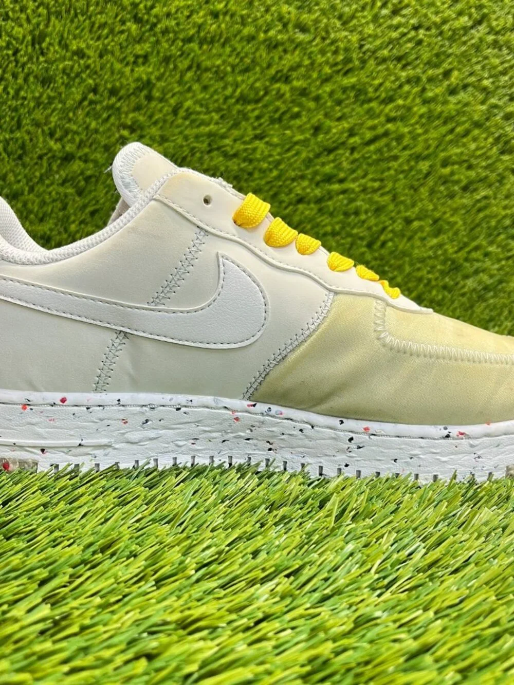 Nike Women's Low-Top Sneakers White and Yellow